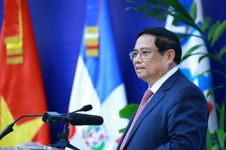 Thủ tướng Phạm Minh Chính phát biểu chính sách tại Học viện Ngoại giao, Bộ Ngoại giao Cộng hòa Dominica. (Ảnh: TTXVN)