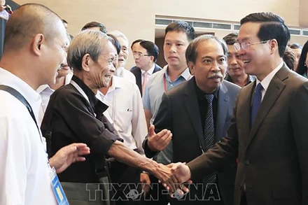 Chủ tịch nước Võ Văn Thưởng và các đại biểu. (Ảnh: TTXVN)