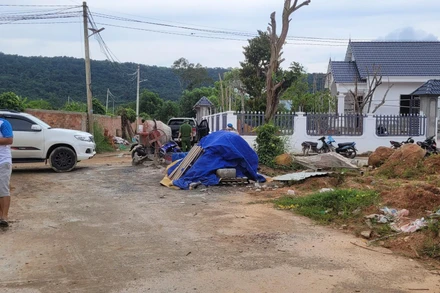 Hiện trường xảy ra vụ nổ súng làm chết tại chỗ 2 người ở ấp Bến Tràm, xã Cửa Dương, thành phố Phú Quốc, ngày 27/10. 