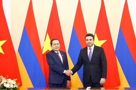 Thăm Chính Thức Chủ Tịch Quốc Hội Trần Thanh Mẫn Hội Đàm Với Chủ Tịch Quốc Hội Armenia Alen Simonyan. (Ảnh: Ttxvn)