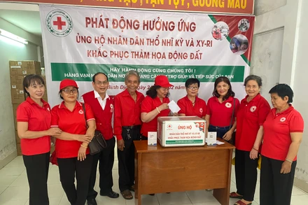 Các tầng lớp nhân dân tỉnh Bình Định hưởng ứng lễ phát động chung tay ủng hộ, trợ giúp nhân dân Thổ Nhĩ Kỳ và Syria sớm vượt qua khó khăn, khắc phục hậu quả động đất.