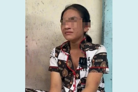 Em N.T.B.V chằng chịt vết thương trên cơ thể, ngậm ngùi kể lại việc nhiều lần bị bà Kiểu hành hạ, đánh đập lúc làm thuê để trừ nợ. 