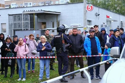 Cơ quan chức năng tại hiện trường vụ việc. (Ảnh: TASS)