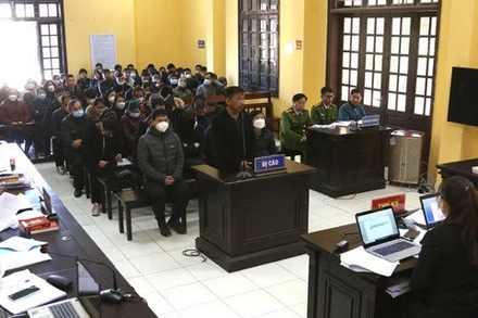 Các bị cáo bị đưa ra xét xử tại phiên tòa sơ thẩm của Tòa án nhân dân tỉnh Lạng Sơn.