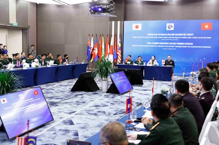 Quang cảnh hội nghị.