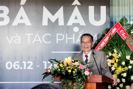 Nghệ sĩ nhiếp ảnh Đặng Văn Thông phát biểu tại triển lãm “Nguyễn Bá Mậu và tác phẩm” năm 2020.