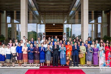 [Ảnh] Chủ tịch Quốc hội Trần Thanh Mẫn tiếp Đoàn đại biểu Hội Phụ nữ và nữ doanh nhân hai nước Lào và Campuchia