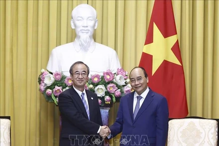 Chủ tịch nước Nguyễn Xuân Phúc tiếp ông Hanazumi Hideyo, Thống đốc tỉnh Niigata, Nhật Bản. (Ảnh: Thống Nhất/TTXVN)