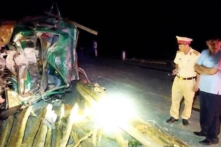 Hiện trường vụ tai nạn giao thông đặc biệt nghiêm trọng tại A Lưới.