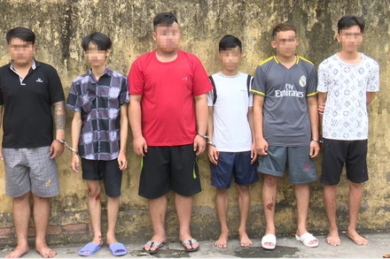 6 đối tượng bị tạm giữ hình sự tại cơ quan điều tra.