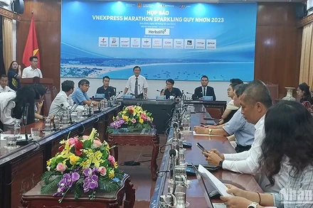 Quang cảnh buổi họp báo.