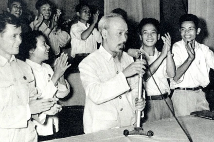 Nội dung xây dựng Đảng về đạo đức trong tư tưởng Hồ Chí Minh và sự vận dụng của Đảng