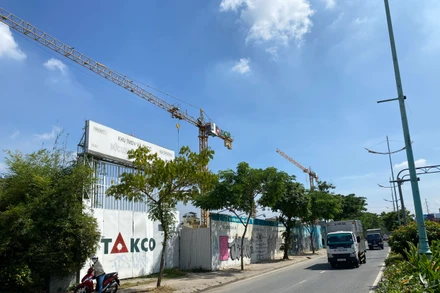 Một dự án có phần đất công xen cài phải dừng triển khai tại quận 7.