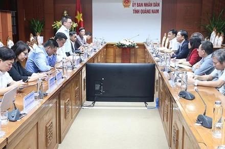 Đồng chí Lê Quốc Minh phát biểu tại buổi làm việc với lãnh đạo tỉnh Quảng Nam.