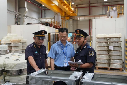 Tổng cục Hải quan tiếp tục đấu tranh chống gian lận xuất xứ, chuyển tải bất hợp pháp hàng hóa.