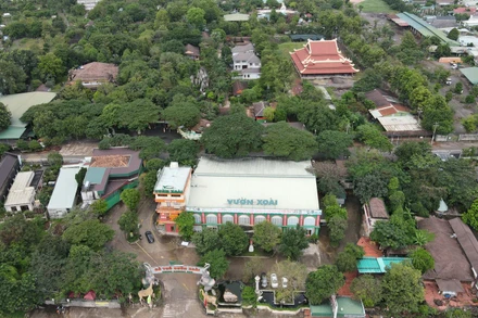 Một góc Khu du lịch sinh thái Vườn Xoài nhìn từ trên cao.