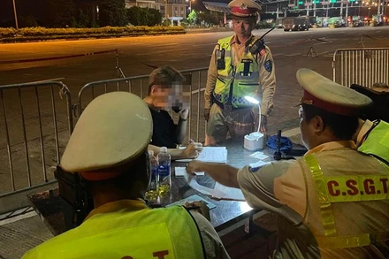 Lái xe dương tính ma túy bị phát hiện khi đang điều khiển xe trên cao tốc.