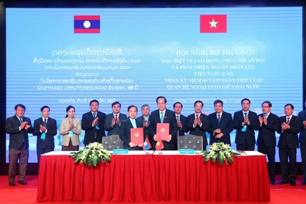Lễ ký kết tại Hội nghị Bộ trưởng đặc biệt về Lao động, Phúc lợi xã hội và Phát triển nguồn nhân lực Việt Nam-Lào.