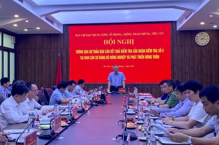 Quang cảnh buổi làm việc.