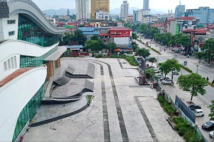 Nhà hát Ca múa nhạc dân gian Việt Bắc chính thức đi vào hoạt động.