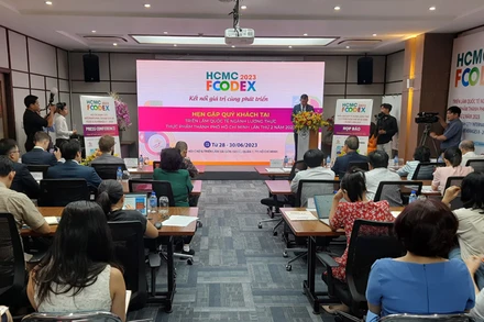 Quang cảnh họp báo.