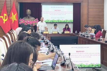 Toàn cảnh buổi họp báo.