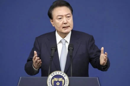 Tổng thống Hàn Quốc Yoon Suk Yeol trong một cuộc họp báo ở Seoul. (Ảnh: Kyodo/TTXVN)