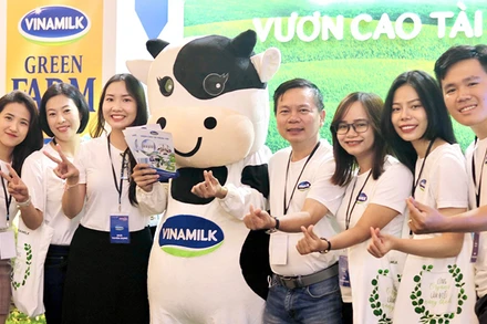 Vinamilk tiếp tục dẫn đầu danh sách Nhà tuyển dụng được yêu thích nhất năm 2022 của CareerBuilder.