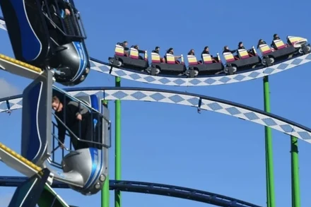 Công nhân 20 tuổi đã thiệt mạng trong quá trình chạy thử nghiệm tàu lượn siêu tốc. (Nguồn: DPA/TTXVN)