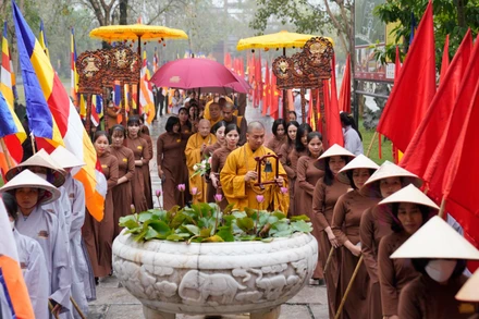 Quảng cảnh hành lễ tưởng niệm cố Trưởng lão Hòa thượng Thích Thanh Tứ.