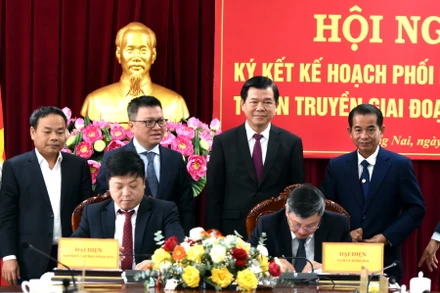 Lễ ký kết Kế hoạch phối hợp công tác tuyên truyền giai đoạn 2023-2025 giữa Báo Nhân Dân và Tỉnh ủy Đồng Nai.