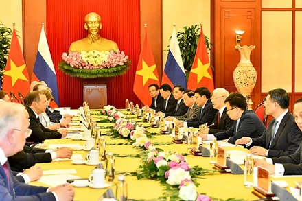 Tổng Bí thư Nguyễn Phú Trọng hội đàm với Chủ tịch Đảng Nước Nga Thống nhất Dmitry Medvedev. (Ảnh: ĐĂNG KHOA)