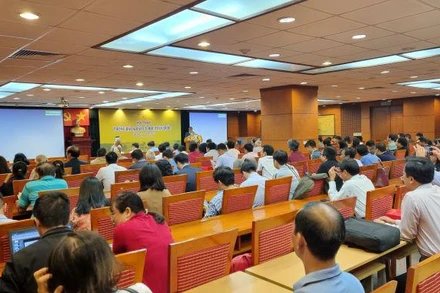 Quang cảnh buổi hội thảo.