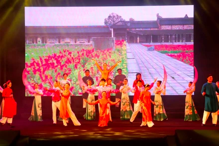 Chương trình “Giao lưu văn hóa, nghệ thuật Việt-Hàn”.