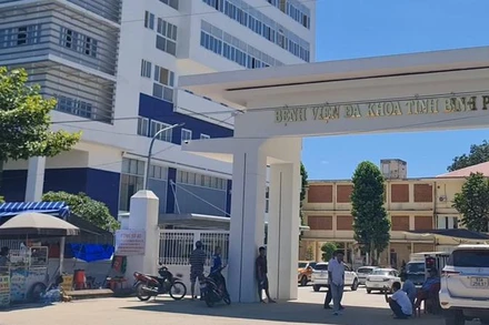 Bệnh viện Đa khoa tỉnh Bình Phước, nơi nạn nhân rơi xuống tử vong.