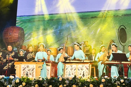 Phát huy tinh thần “Đề cương về văn hóa Việt Nam” trong bối cảnh mới, cần tiếp tục khai thác mạnh mẽ các giá trị dân tộc để sáng tạo nghệ thuật. Ảnh: HOÀNG HOA