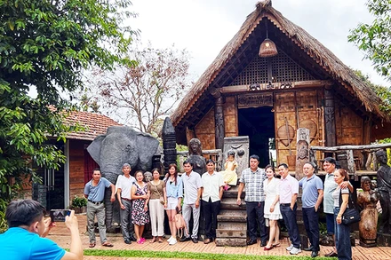 Buôn Ê Đê trong lòng phố thị