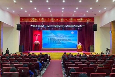 Quang cảnh lễ khai mạc.