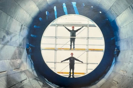 Lắp đặt thiết bị cho siêu dự án NICA ở JINR.