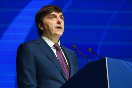 Bộ trưởng Giáo dục Nga Sergei Kravtsov (Ảnh: БИЗНЕС Online)