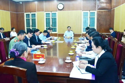 Bí thư Thành ủy Hà Nội Đinh Tiến Dũng chủ trì buổi tiếp công dân sáng 17/3.