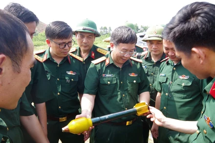 Nỗ lực góp phần hiện đại hóa vũ khí, trang bị cho Quân đội