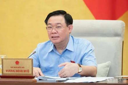 Chủ tịch Quốc hội Vương Đình Huệ phát biểu tại phiên họp. (Ảnh: DUY LINH)