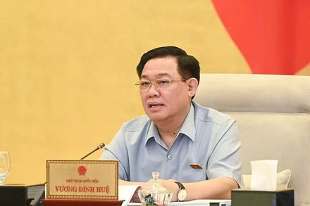 Chủ tịch Quốc hội Vương Đình Huệ cho ý kiến đối với dự án Luật Tài nguyên nước (sửa đổi). (Ảnh: DUY LINH)