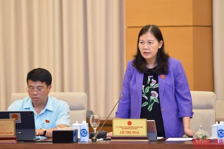 Chủ nhiệm Ủy ban Tư pháp của Quốc hội Lê Thị Nga phát biểu ý kiến tại phiên họp Ủy ban Thường vụ Quốc hội chiều 14/9. (Ảnh: DUY LINH)