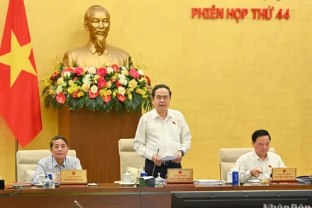 Chủ tịch Quốc hội Trần Thanh Mẫn phát biểu khai mạc Phiên họp thứ 44 của Ủy ban Thường vụ Quốc hội. (Ảnh: DUY LINH)
