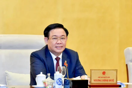 Chủ tịch Quốc hội Vương Đình Huệ phát biểu tại phiên họp. (Ảnh: DUY LINH)