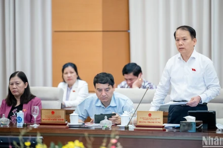 Đề xuất giao Chính phủ quy định về điều kiện, thời điểm thu phí đường cao tốc