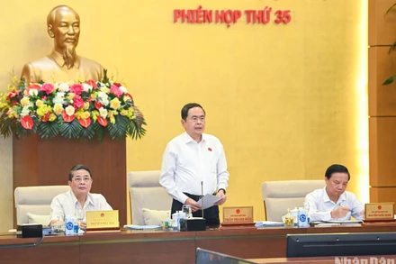 Chủ tịch Quốc hội Trần Thanh Mẫn phát biểu tại Phiên họp thứ 35 của Ủy ban Thường vụ Quốc hội. (Ảnh: DUY LINH)