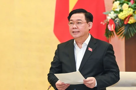 Chủ tịch Quốc hội Vương Đình Huệ phát biểu khai mạc phiên họp. (Ảnh: DUY LINH)